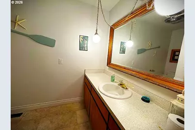 166 Peacock Ln, Myrtle Creek, OR 97457 - Photo 10
