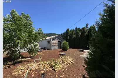 166 Peacock Ln, Myrtle Creek, OR 97457 - Photo 24
