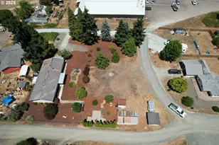 166 Peacock Ln, Myrtle Creek, OR 97457 - Photo 40