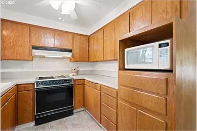 1222 NE Leo St, Keizer, OR 97303 - Photo 14