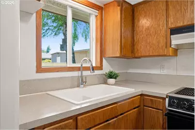 1222 NE Leo St, Keizer, OR 97303 - Photo 12