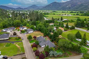 115 Duane Ct, Myrtle Creek, OR 97457 - Photo 6