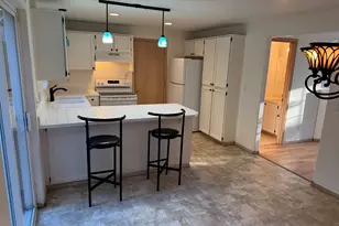 2713 SW Hume Ct, Portland, OR 97219 - Photo 10