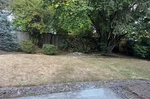2713 SW Hume Ct, Portland, OR 97219 - Photo 30