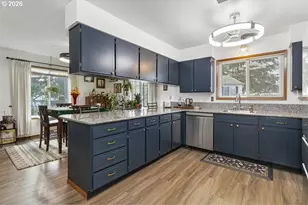 14850 NE Rose Pkwy, Portland, OR 97230 - Photo 10