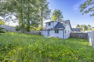 1842 NE 19th St, Lincoln City, OR 97367 - Photo 32