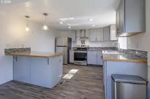 1842 NE 19th St, Lincoln City, OR 97367 - Photo 14