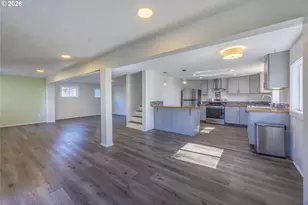 1842 NE 19th St, Lincoln City, OR 97367 - Photo 6