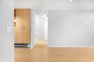 2330 SE Brookwood Ave, Hillsboro, OR 97123 - Photo 6