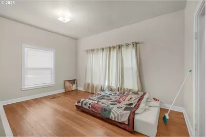 1212 Morrow Rd, Medford, OR 97504 - Photo 8