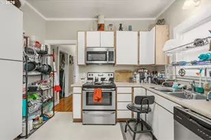 1212 Morrow Rd, Medford, OR 97504 - Photo 12