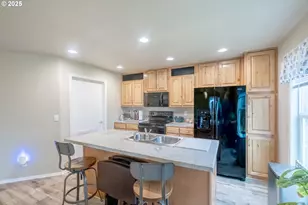 34505 Riverside Dr, Albany, OR 97321 - Photo 4