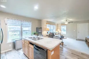 34505 Riverside Dr, Albany, OR 97321 - Photo 6