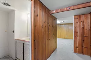 8335 NE Klickitat St, Portland, OR 97220 - Photo 18