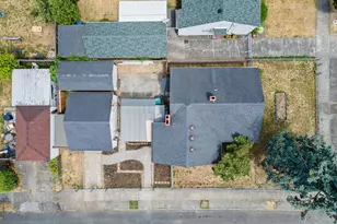 8335 NE Klickitat St, Portland, OR 97220 - Photo 34