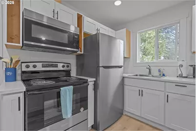 3432 NW Port Ct, Lincoln City, OR 97367 - Photo 12