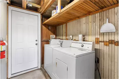 501 E 9th St, The Dalles, OR 97058 - Photo 10