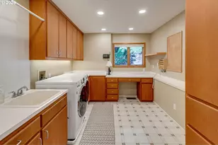 4255 Eola Dr NW, Salem, OR 97304 - Photo 32