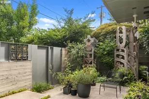 1560 NW 25th Ave, Portland, OR 97210 - Photo 46