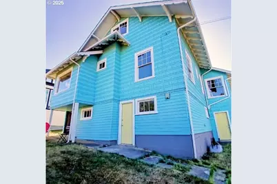 558 4th St, Astoria, OR 97103 - Photo 6