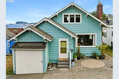 558 4th St, Astoria, OR 97103 - Photo 4