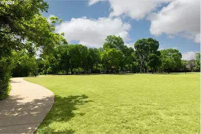 8866 SW Peoria Ln, Tualatin, OR 97062 - Photo 22