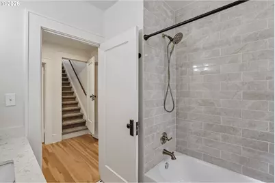 2423 NE 11th Ave, Portland, OR 97212 - Photo 16