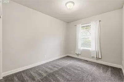 1190 Peascod Dr, Eugene, OR 97402 - Photo 38