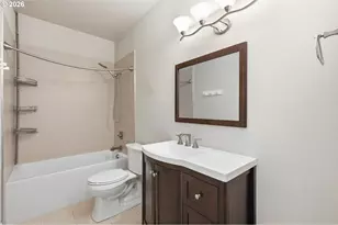 1190 Peascod Dr, Eugene, OR 97402 - Photo 36