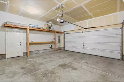 1190 Peascod Dr, Eugene, OR 97402 - Photo 40