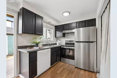 7322 N Albina Ave, Portland, OR 97217 - Photo 8