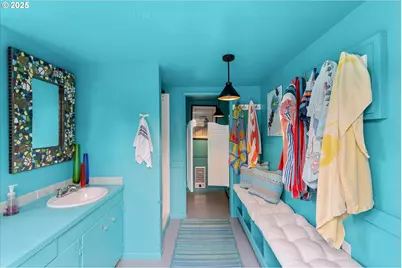 1250 SW Englewood Dr, Lake Oswego, OR 97034 - Photo 38