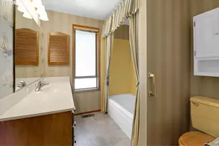 1254 Rio Glen Dr, Eugene, OR 97401 - Photo 24