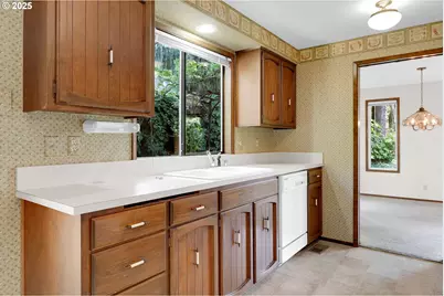 1254 Rio Glen Dr, Eugene, OR 97401 - Photo 14