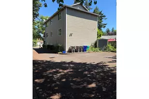11722 SE Ankeny St, Portland, OR 97216 - Photo 4