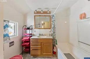 1111 SW Levens St, Dallas, OR 97338 - Photo 16