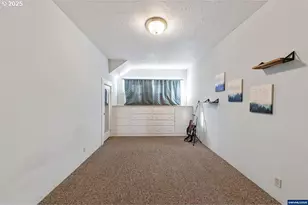 1111 SW Levens St, Dallas, OR 97338 - Photo 8