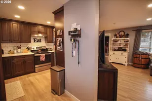 1091 SE Elm St, Dundee, OR 97115 - Photo 4