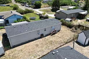 152 NE Scofield Ave, Roseburg, OR 97470 - Photo 44