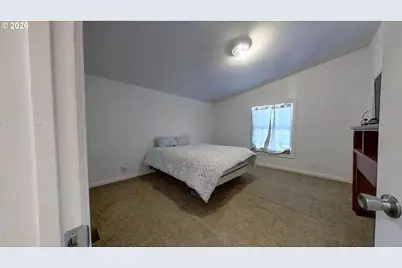 152 NE Scofield Ave, Roseburg, OR 97470 - Photo 34