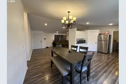 152 NE Scofield Ave, Roseburg, OR 97470 - Photo 16