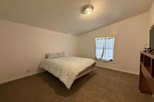 152 NE Scofield Ave, Roseburg, OR 97470 - Photo 38
