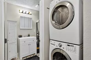 11044 SW Greenburg Rd, Portland, OR 97223 - Photo 10