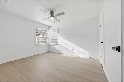 415 SE 94th Ave, Portland, OR 97216 - Photo 26