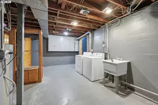 415 SE 94th Ave, Portland, OR 97216 - Photo 32