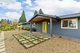 27862 Green Oaks Dr, Eugene, OR 97402 - Photo 2