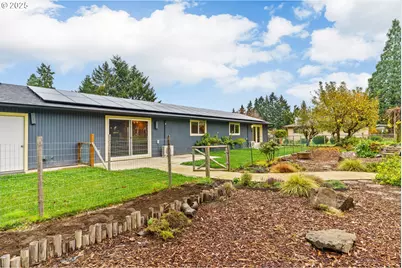 27862 Green Oaks Dr, Eugene, OR 97402 - Photo 32