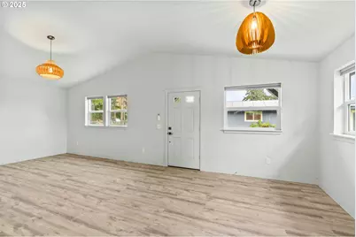 27862 Green Oaks Dr, Eugene, OR 97402 - Photo 24