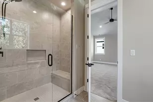 6028 SW 18th Dr, Portland, OR 97239 - Photo 14