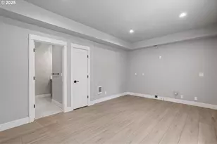 6028 SW 18th Dr, Portland, OR 97239 - Photo 24